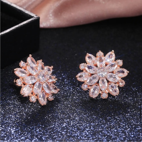 New Women’s Rose Gold Plated Romantic Flower Diamond Stud Earrings - Picture 2 of 2